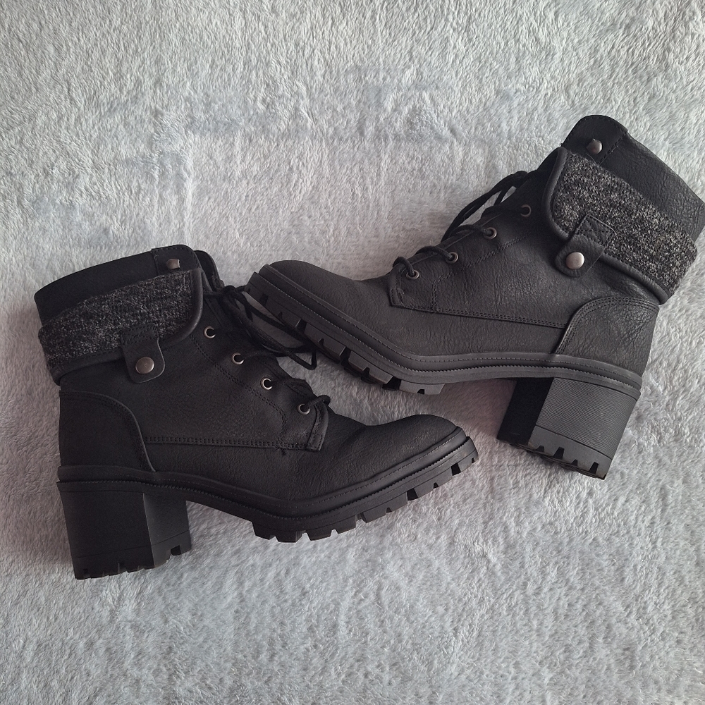 EUC Pop Yetta Black Combat Boots Size 11